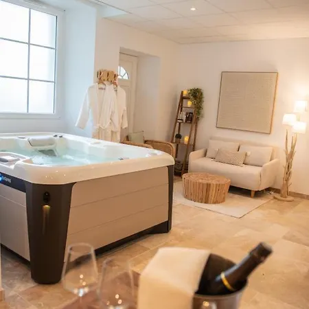 Couvent Des Cordelieres En Supplement Nocleg ze śniadaniem 4*