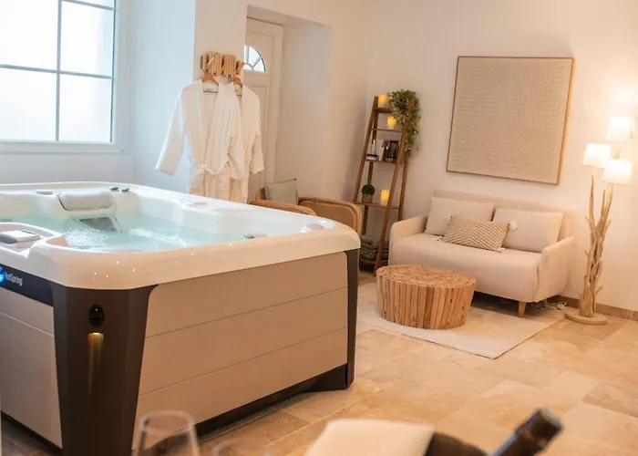 Bed & Breakfast Couvent Des Cordelieres Option 4*